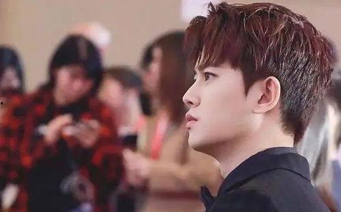 最新爆料任嘉伦拍戏,古装造型引期待，神秘角色引粉丝热议